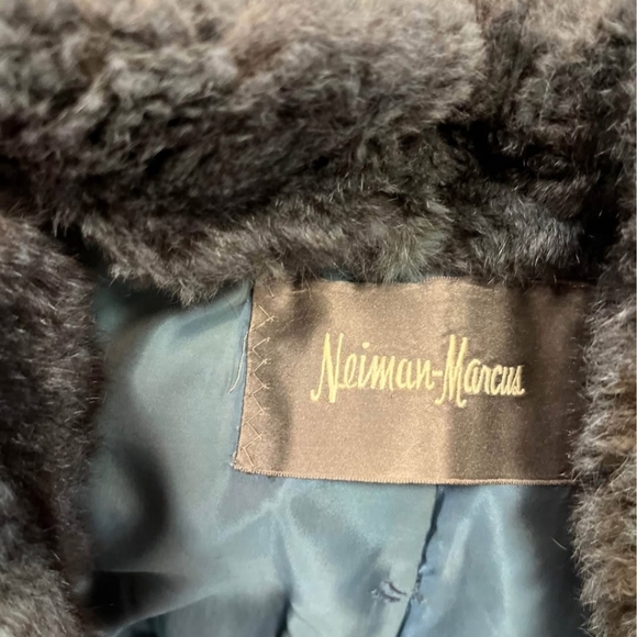 Natural Fur Coat by Neiman Marcus. Vintage Blue/Green Fendi. Size small. - Picture 4 of 14